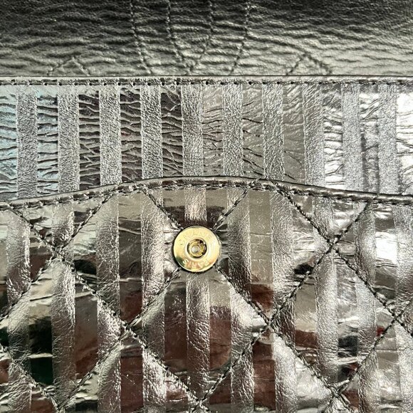 Chanel Black Striped Calfskin 2.55 Reissue 226 Double Flap Bag - Picture 11 of 15